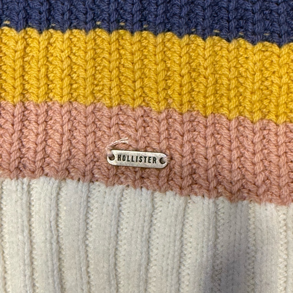 Hollister Colorful Striped Crew Neck Sweater cropped - Picture 6 of 6